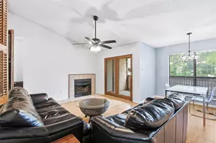 2014 Willoughby Ln, Arlington, TX 76011 - Photo 5