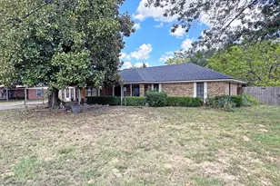 2307 Crystal Dr, Athens, TX 75751 - Photo 1