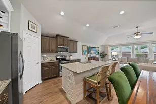 10817 Live Oak Creek Dr, Fort Worth, TX 76108 - Photo 7