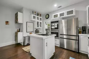 307 N Edgefield Ave, Dallas, TX 75208 - Photo 11