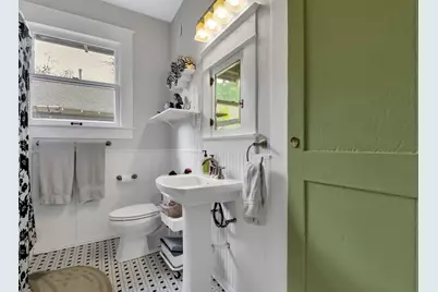 307 N Edgefield Avenue, Dallas, TX 75208 - Photo 17