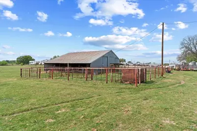 806 Dennis Road, Weatherford, TX 76087 - Photo 15
