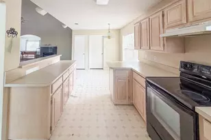 554 Valley View Dr, Lewisville, TX 75067 - Photo 11