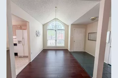 554 Valley View Drive, Lewisville, TX 75067 - Photo 5