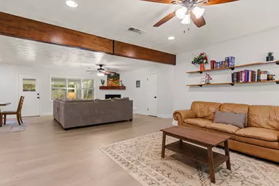 704 W Elizabeth Drive, Robinson, TX 76706 - Photo 5