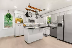 704 W Elizabeth Dr, Robinson, TX 76706 - Photo 13