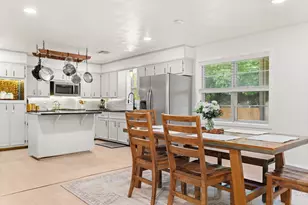 704 W Elizabeth Dr, Robinson, TX 76706 - Photo 7