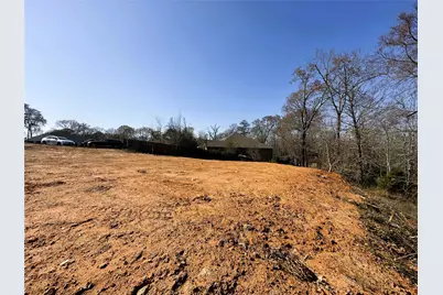 110 Elmwood Ct, Palestine, TX 75801 - Photo 9