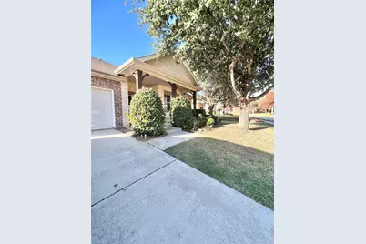 1821 Vintage Drive, Corinth, TX 76210 - Photo 5