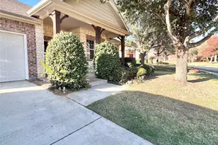 1821 Vintage Dr, Corinth, TX 76210 - Photo 5