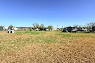 6017 Black Springs Ln, Joshua, TX 76058 - Photo 13