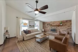 2616 Crestmoor Ct, Arlington, TX 76016 - Photo 3