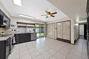 2616 Crestmoor Ct, Arlington, TX 76016 - Photo 9