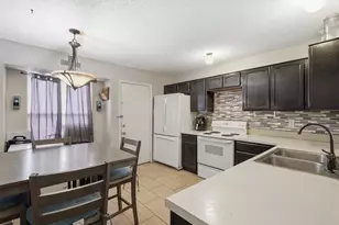 3919 Queens Ct, Garland, TX 75043 - Photo 5