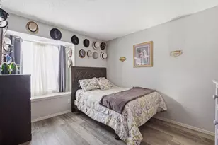 3919 Queens Ct, Garland, TX 75043 - Photo 11