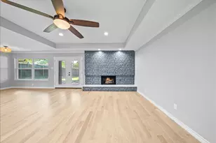 12408 Cedar Bend Dr, Dallas, TX 75244 - Photo 11