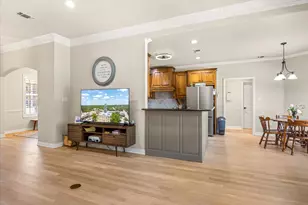 6300 Bellevue Ct, Granbury, TX 76049 - Photo 11