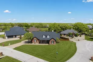 6300 Bellevue Ct, Granbury, TX 76049 - Photo 5