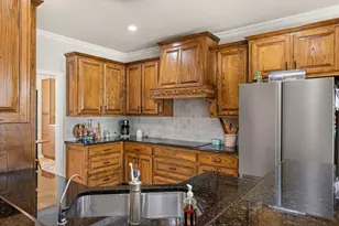 6300 Bellevue Ct, Granbury, TX 76049 - Photo 13