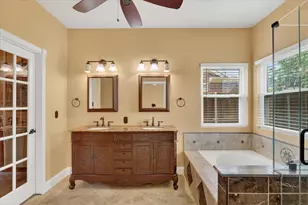 211 Milton Dr, Arlington, TX 76002 - Photo 19