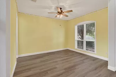211 Milton Drive, Arlington, TX 76002 - Photo 9