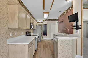 211 Milton Dr, Arlington, TX 76002 - Photo 13