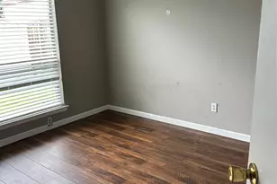 1133 Woodrow Dr, Lewisville, TX 75067 - Photo 7