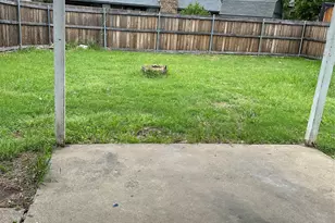 1133 Woodrow Dr, Lewisville, TX 75067 - Photo 5