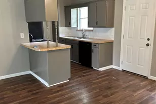 1133 Woodrow Dr, Lewisville, TX 75067 - Photo 3