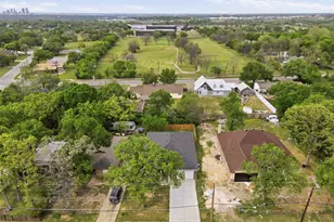 2611 Hunting Dr, Fort Worth, TX 76119 - Photo 21