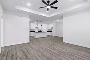 2611 Hunting Dr, Fort Worth, TX 76119 - Photo 17