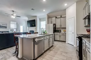 3208 Brady Starr Dr, Aubrey, TX 76227 - Photo 9