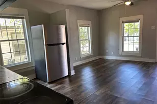 615 S Throckmorton St, Sherman, TX 75090 - Photo 17