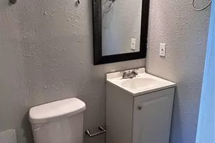 615 S Throckmorton St, Sherman, TX 75090 - Photo 11