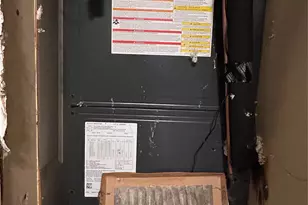 615 S Throckmorton St, Sherman, TX 75090 - Photo 23