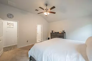 9916 Mescalbean Blvd, Fort Worth, TX 76036 - Photo 17