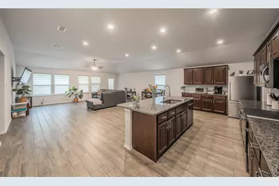 9916 Mescalbean Boulevard, Fort Worth, TX 76036 - Photo 5