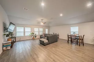 9916 Mescalbean Blvd, Fort Worth, TX 76036 - Photo 11