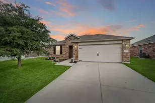 1709 Waggoner Dr, Aubrey, TX 76227 - Photo 1