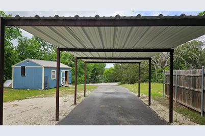 820 Ports O Call Drive, Granbury, TX 76048 - Photo 15