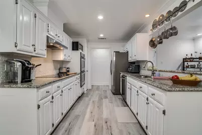 9015 Arborside Drive, Dallas, TX 75243 - Photo 13