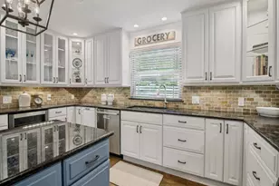 2708 Rockbrook Dr, Plano, TX 75074 - Photo 11