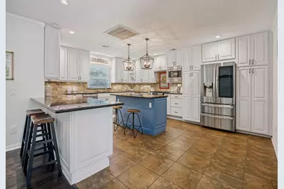 2708 Rockbrook Drive, Plano, TX 75074 - Photo 9