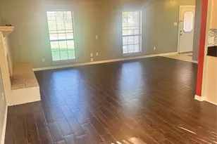 2301 Holly Dr, Euless, TX 76039 - Photo 3