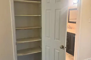 2301 Holly Dr, Euless, TX 76039 - Photo 7