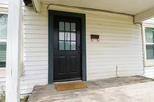 1281 Swan St, Stephenville, TX 76401 - Photo 3