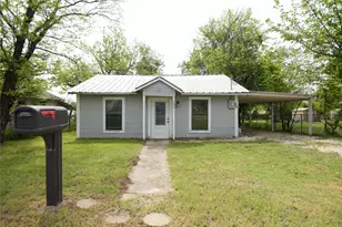 1002 Dodge St, Stephenville, TX 76401 - Photo 1