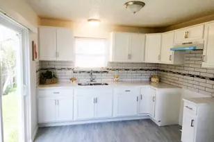 10379 Limestone Dr, Dallas, TX 75217 - Photo 3