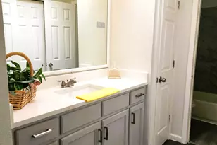 10379 Limestone Dr, Dallas, TX 75217 - Photo 11