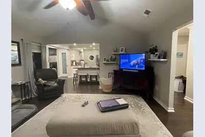 3616 Sandhurst Drive, Arlington, TX 76001 - Photo 7